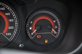 2012款东南V3菱悦1.5L手动旗舰风采版