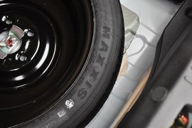 2013款三菱翼神1.8L