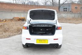 2013款三菱翼神1.8L