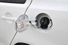 2013款三菱翼神1.8L