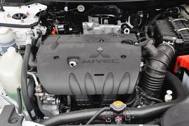 2013款三菱翼神1.8L