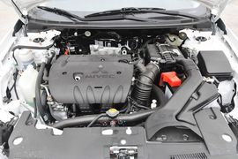 2013款三菱翼神1.8L
