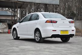 2013款三菱翼神1.8L手动豪华致尚版