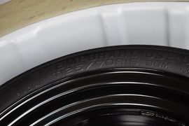 2013款三菱翼神1.8L