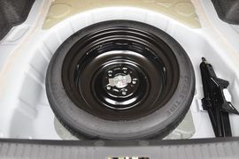 2013款三菱翼神1.8L