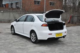 2013款三菱翼神1.8L