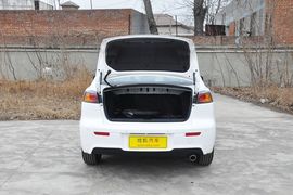 2013款三菱翼神1.8L