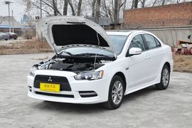 2013款三菱翼神1.8L
