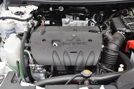 2013款三菱翼神1.8L