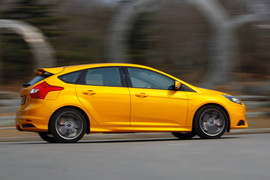 2013款福特福克斯ST试驾实拍