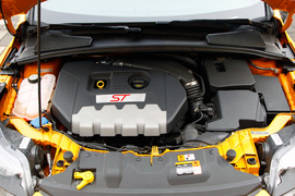 2013款福特福克斯ST试驾实拍