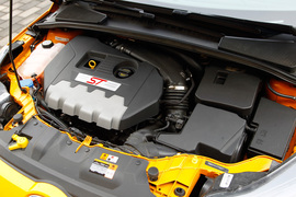 2013款福特福克斯ST试驾实拍