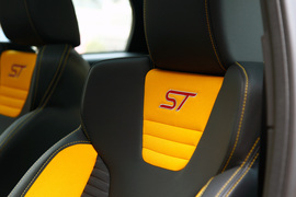 2013款福特福克斯ST试驾实拍