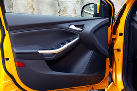 2013款福特福克斯ST试驾实拍