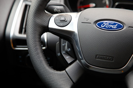 2013款福特福克斯ST试驾实拍