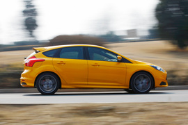 2013款福特福克斯ST试驾实拍