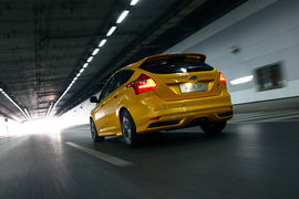 2013款福特福克斯ST试驾实拍