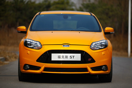 2013款福特福克斯ST试驾实拍