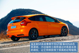 2013款福特福克斯ST试驾实拍