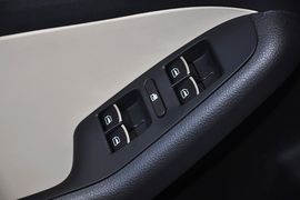 2012款大众速腾1.6L手动舒适型