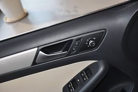 2012款大众速腾1.6L手动舒适型