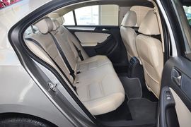 2012款大众速腾1.6L手动舒适型