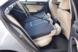 2012款大众速腾1.6L手动舒适型