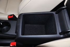 2012款大众速腾1.6L手动舒适型