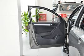 2013款大众全新捷达1.6L自动舒适型