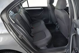 2013款大众全新捷达1.6L自动舒适型