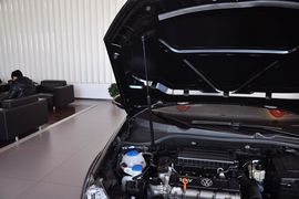 2012款大众高尔夫1.6L手动舒适型