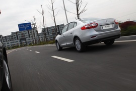 2013款雷诺新风朗试驾