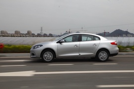 2013款雷诺新风朗试驾