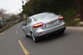 2013款雷诺新风朗试驾