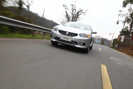 2013款雷诺新风朗试驾