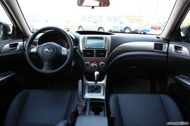 2008款翼豹三厢内饰