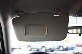 2008款翼豹三厢内饰