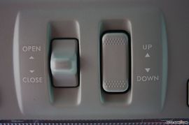 2008款翼豹三厢内饰