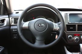 2008款翼豹三厢内饰