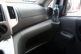 2013款郑州日产NV200体验