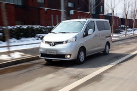 2013款郑州日产NV200体验