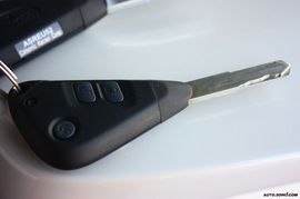 2008款翼豹三厢内饰