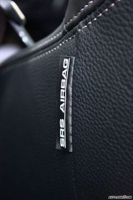 2008款翼豹三厢内饰