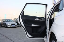 2008款翼豹三厢外观