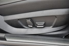 2013款宝马520i典雅型