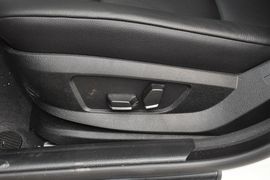2013款宝马520i典雅型
