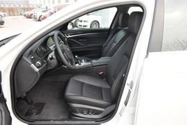 2013款宝马520i典雅型