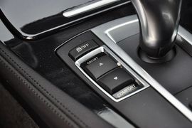 2013款宝马520i典雅型
