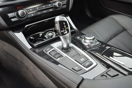 2013款宝马520i典雅型