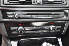 2013款宝马520i典雅型